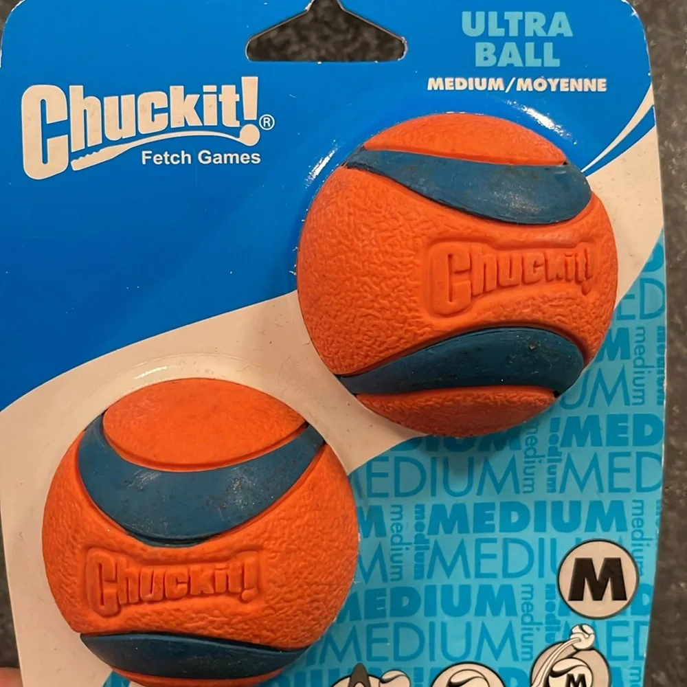 Dog: Chuckit Ultra Balls